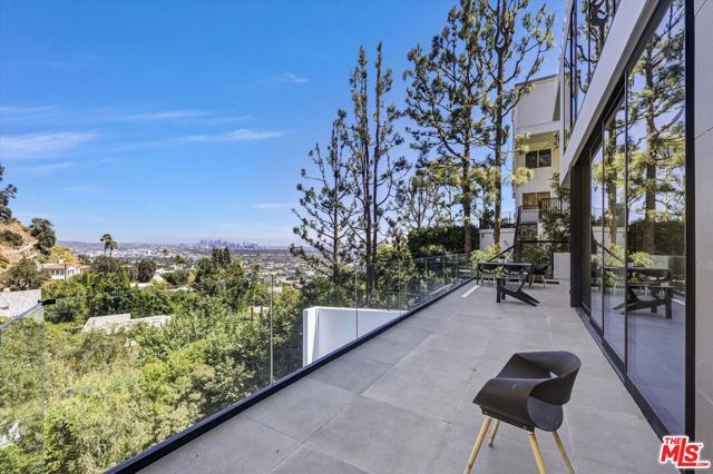 8526 Hollywood Boulevard, Los Angeles, CA 90069