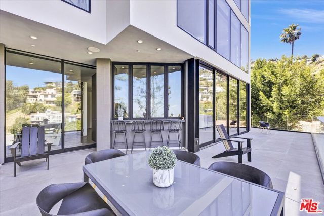 8526 Hollywood Boulevard, Los Angeles, CA 90069