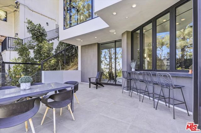 8526 Hollywood Boulevard, Los Angeles, CA 90069