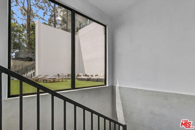 8526 Hollywood Boulevard, Los Angeles, CA 90069