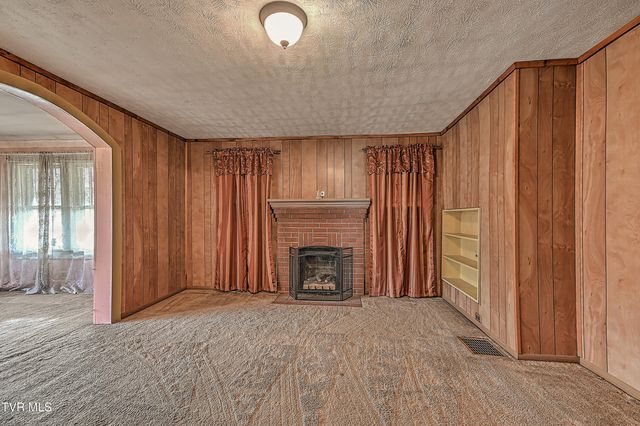 1308 South Eastman Road, Kingsport, TN 37660