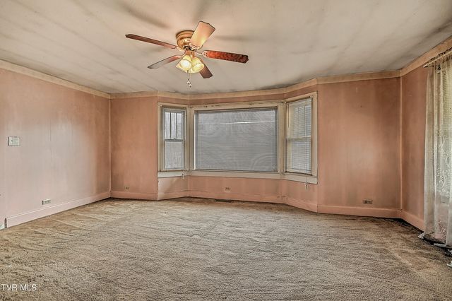 1308 South Eastman Road, Kingsport, TN 37660