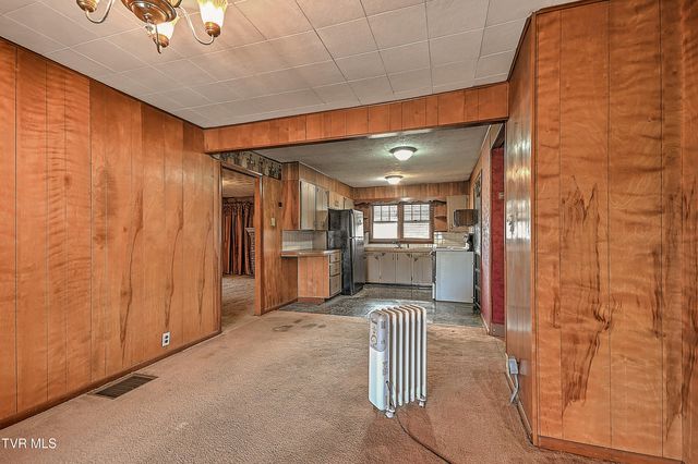 1308 South Eastman Road, Kingsport, TN 37660