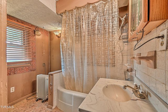 1308 South Eastman Road, Kingsport, TN 37660