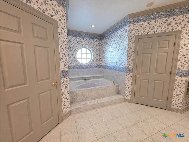 2450 W Amity Road, Salado, TX 76571