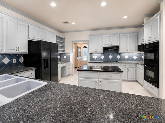 2450 W Amity Road, Salado, TX 76571
