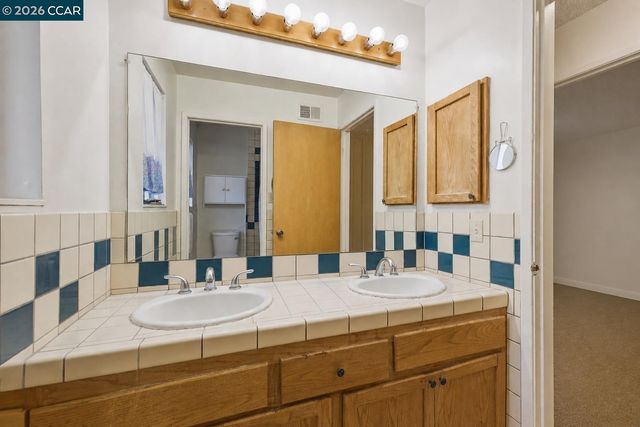 8672-8674 Beverly Ln, Dublin, CA 94568