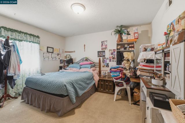 8672-8674 Beverly Ln, Dublin, CA 94568