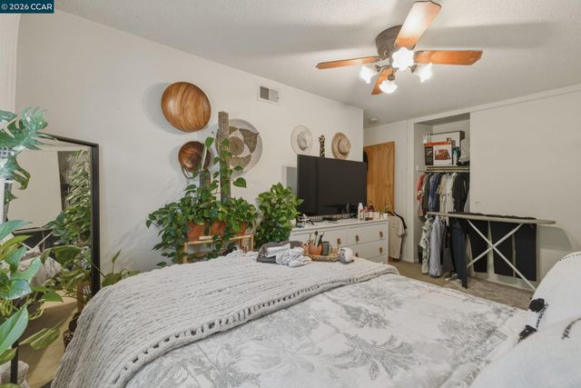 8672-8674 Beverly Ln, Dublin, CA 94568