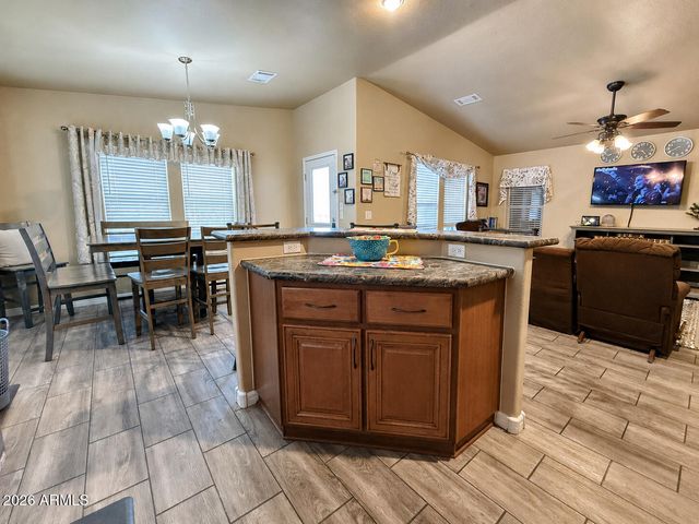 8865 E Baseline Road 641, Mesa, AZ 85209