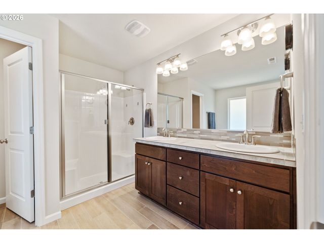 16185 Nw LIBERTY St, Portland, OR 97229