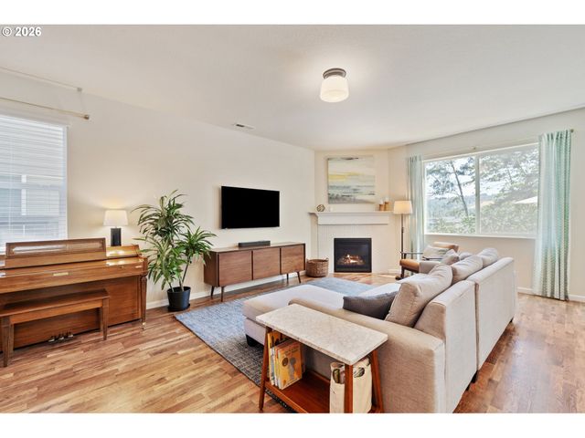 16185 Nw LIBERTY St, Portland, OR 97229