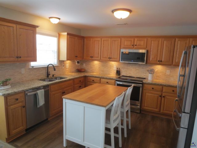 208 Northumberland Way, Warner Robins, GA 31088