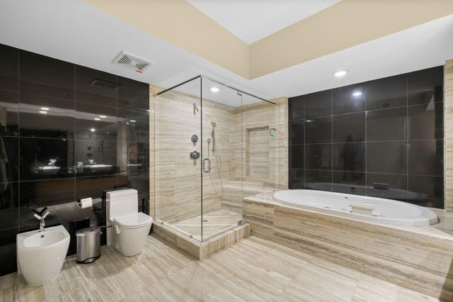 101 S Fort Lauderdale Beach Boulevard 2407, Fort Lauderdale, FL 33316