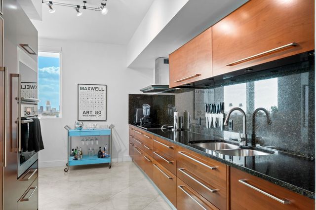 101 S Fort Lauderdale Beach Boulevard 2407, Fort Lauderdale, FL 33316