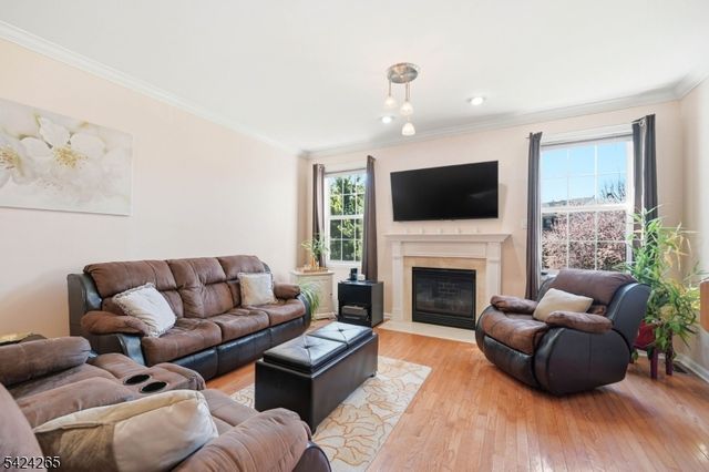 424 Hartford Dr, Nutley Twp., NJ 07110