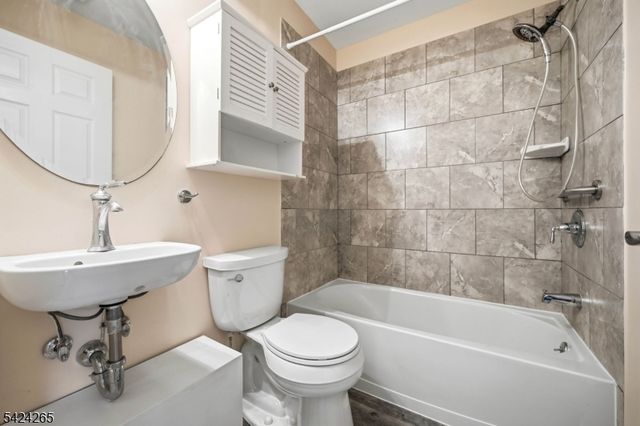 424 Hartford Dr, Nutley Twp., NJ 07110