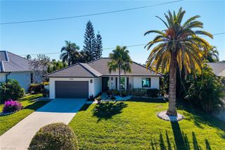 1035 Admiralty CT, Marco Island, FL 34145