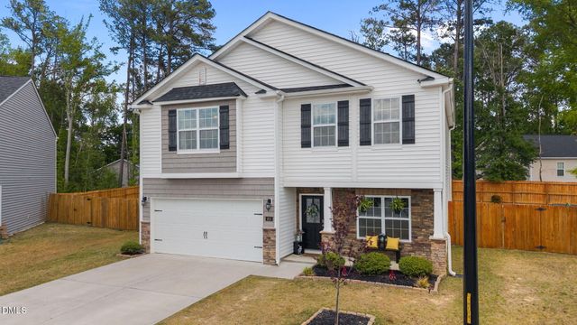 900 Winter Cress Drive, Zebulon, NC 27597
