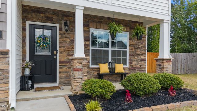 900 Winter Cress Drive, Zebulon, NC 27597