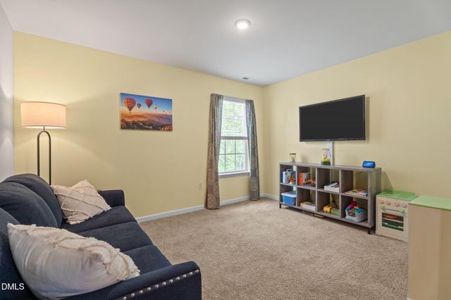 900 Winter Cress Drive, Zebulon, NC 27597