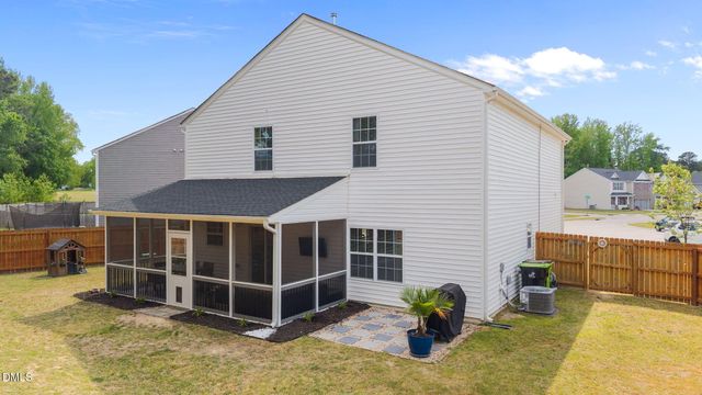 900 Winter Cress Drive, Zebulon, NC 27597