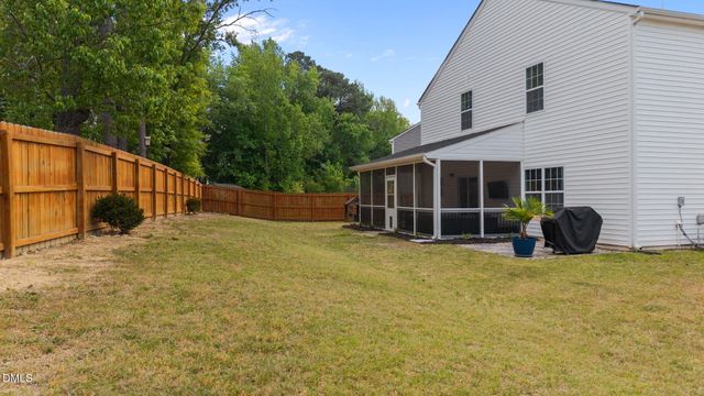 900 Winter Cress Drive, Zebulon, NC 27597