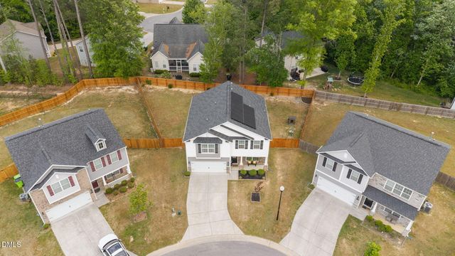 900 Winter Cress Drive, Zebulon, NC 27597