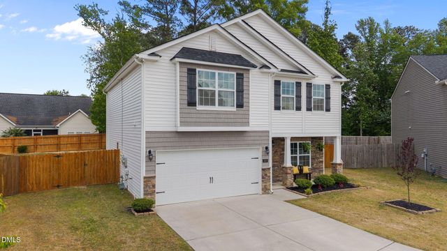 900 Winter Cress Drive, Zebulon, NC 27597