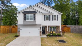 900 Winter Cress Drive, Zebulon, NC 27597