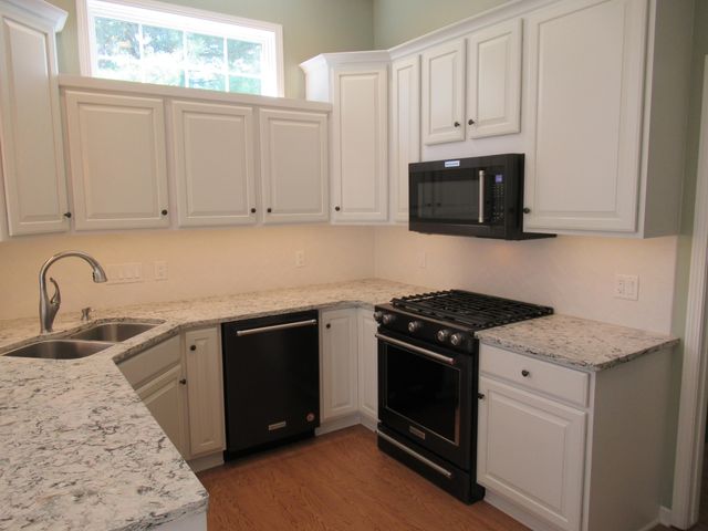 982 Sunflower Court 19, Park Twp, MI 49424