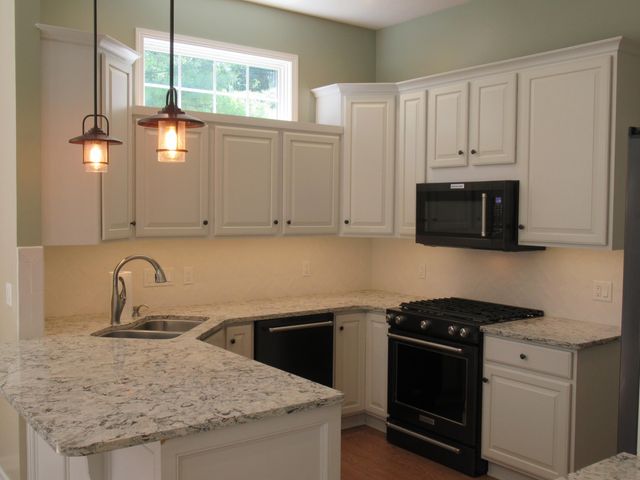 982 Sunflower Court 19, Park Twp, MI 49424
