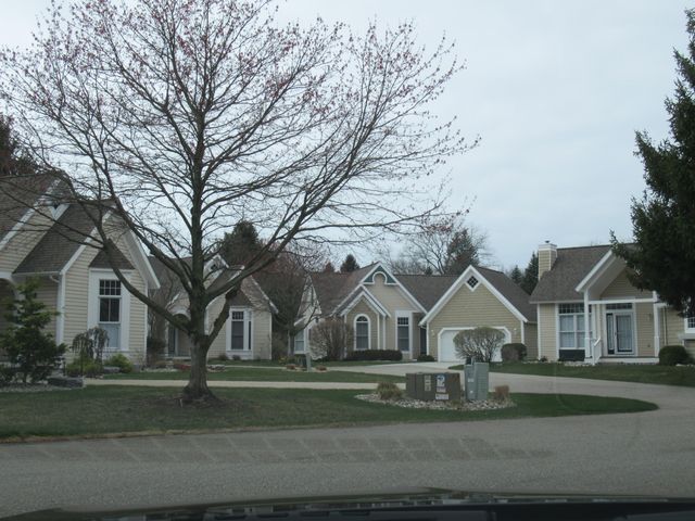 982 Sunflower Court 19, Park Twp, MI 49424