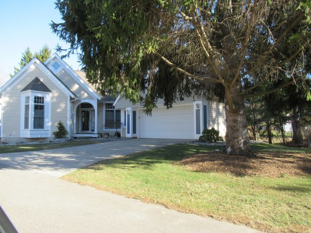 982 Sunflower Court 19, Park Twp, MI 49424
