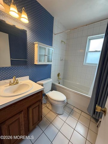 15 Azalea Court A, Eatontown, NJ 07724