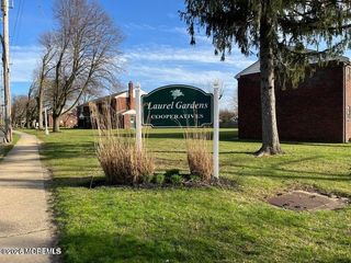 15 Azalea Court A, Eatontown, NJ 07724