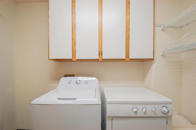 245 Oconomowoc PARKWAY, Oconomowoc, WI 53066