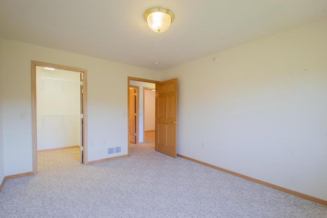 245 Oconomowoc PARKWAY, Oconomowoc, WI 53066