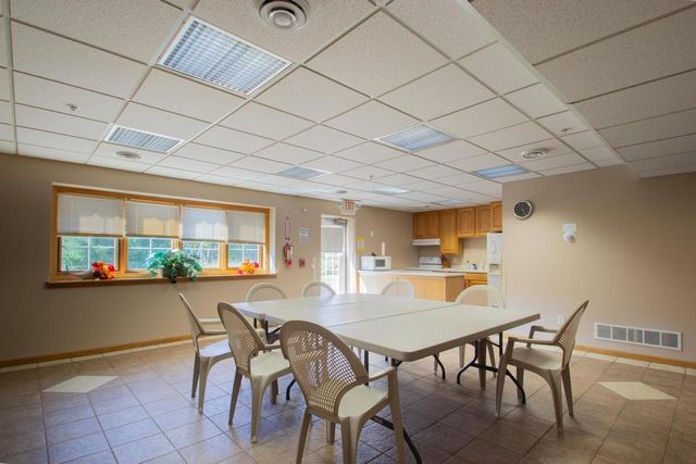 245 Oconomowoc PARKWAY, Oconomowoc, WI 53066