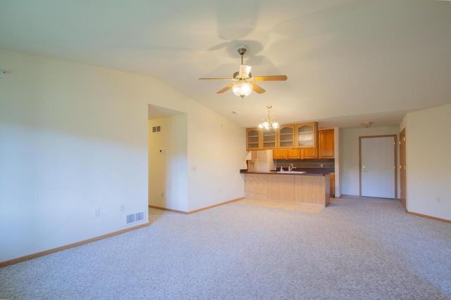 245 Oconomowoc PARKWAY, Oconomowoc, WI 53066