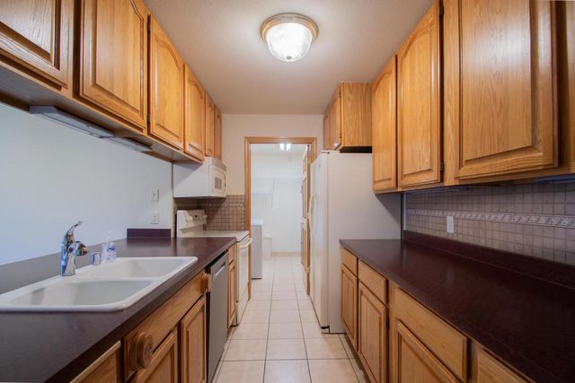 245 Oconomowoc PARKWAY, Oconomowoc, WI 53066