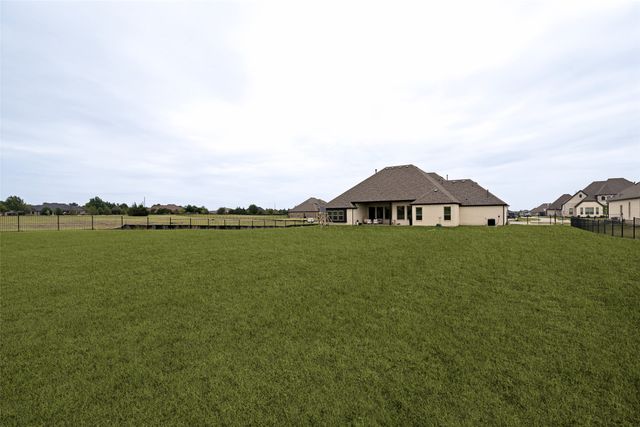 235 Heirloom Drive, Mclendon Chisholm, TX 75032