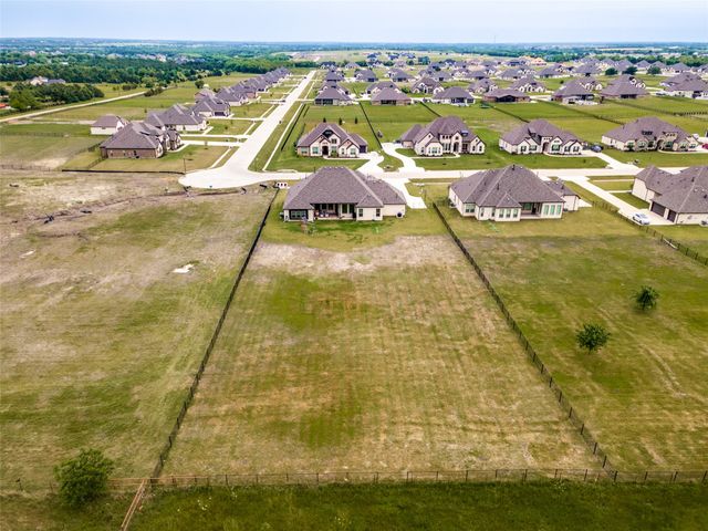 235 Heirloom Drive, Mclendon Chisholm, TX 75032