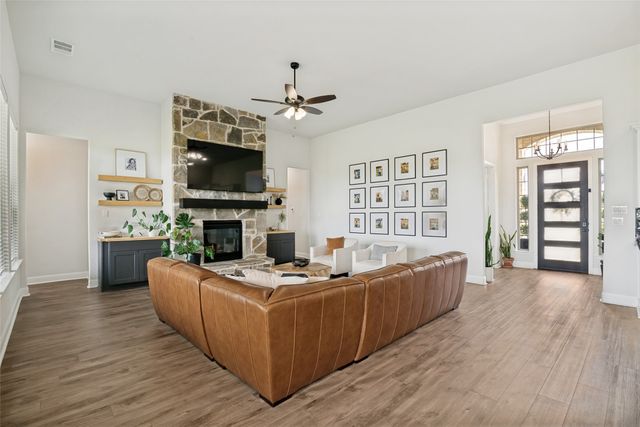 235 Heirloom Drive, Mclendon Chisholm, TX 75032