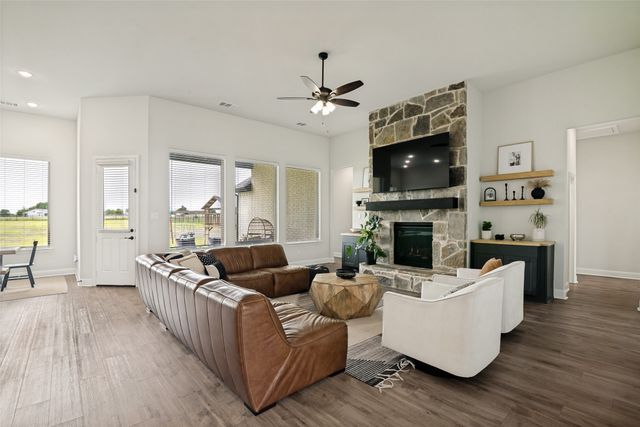 235 Heirloom Drive, Mclendon Chisholm, TX 75032