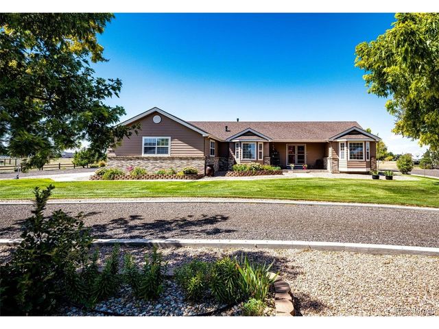 859 Shoshone St, Strasburg, CO 80136