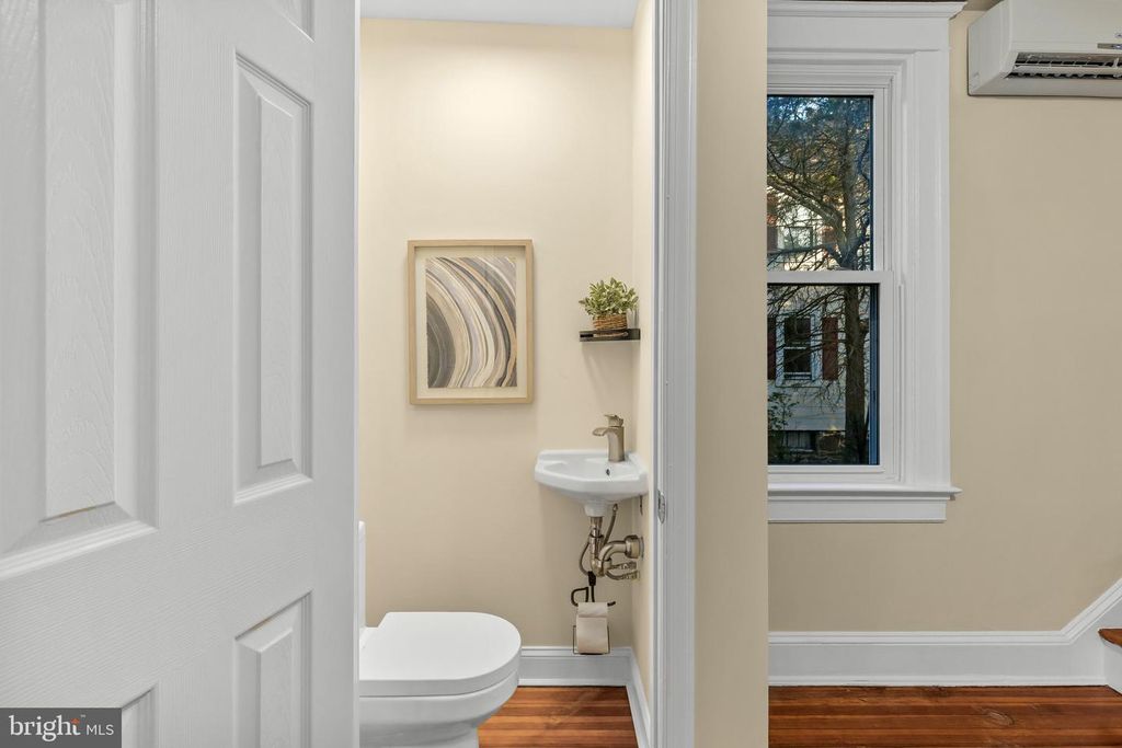 Image 19 of property listing at 5115 MAPLE PARK AVE, Baltimore, MD 21207