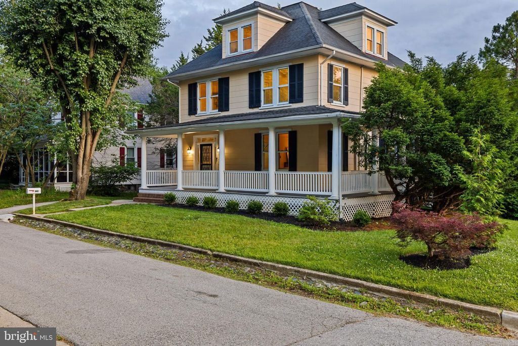Image 2 of property listing at 5115 MAPLE PARK AVE, Baltimore, MD 21207