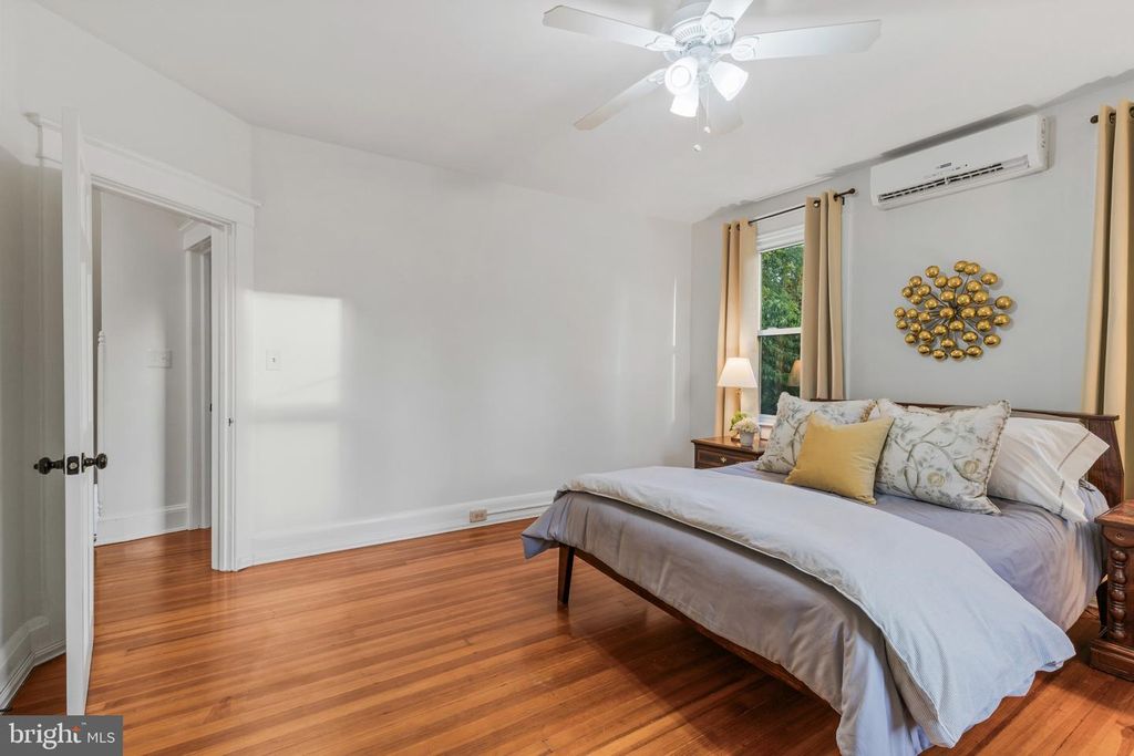 Image 21 of property listing at 5115 MAPLE PARK AVE, Baltimore, MD 21207
