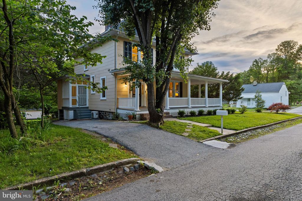 Image 38 of property listing at 5115 MAPLE PARK AVE, Baltimore, MD 21207